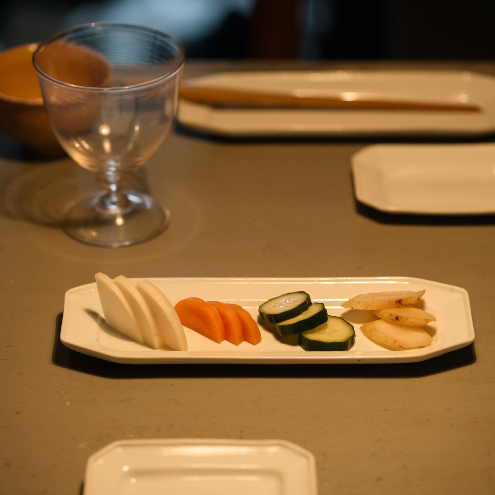 「生活のサイズに寄り添う器」