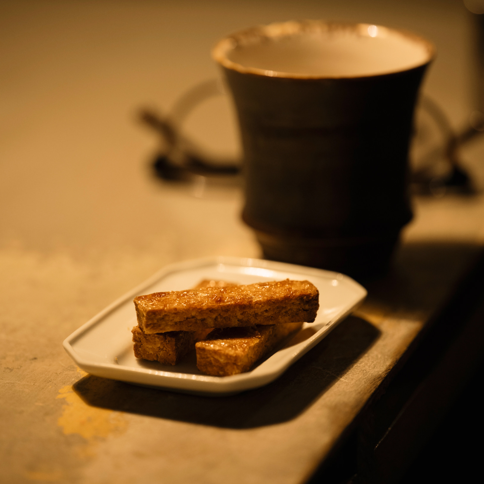 「生活のサイズに寄り添う器」